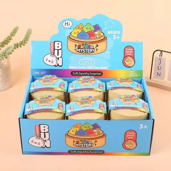 1pc (Random Color) Colorful Bread Squeeze Toy, Vivid Expression Plush Soft Stress Relief Toy, Suitable For Teenagers, Students And Office Workers, Applicable For Classroom, Party Favors, Gift Bag Fillers, Back To School, Birthday And Holiday Gifts